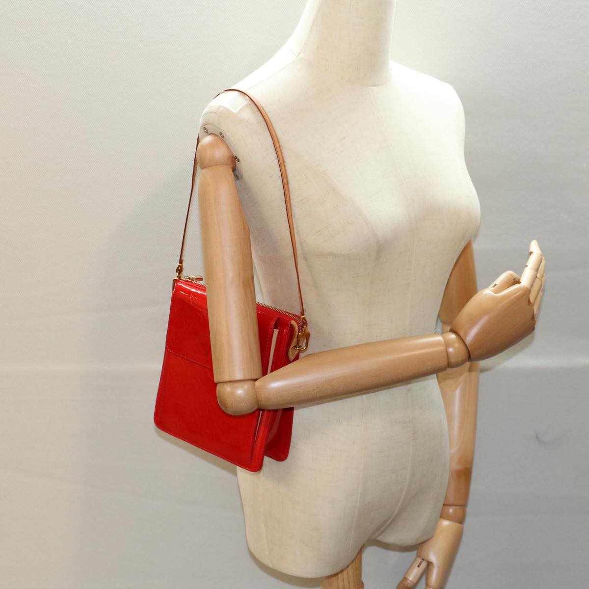 LOUIS VUITTON Monogram Vernis Motto Accessory Pouch Red M91137 LV 55050