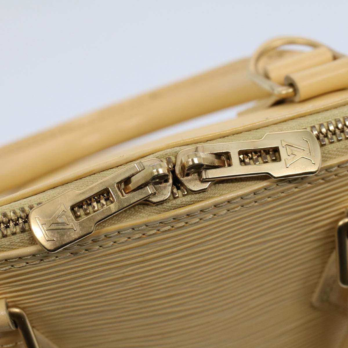 LOUIS VUITTON Epi Alma Hand Bag Cream Vanilla M5214A LV 55059