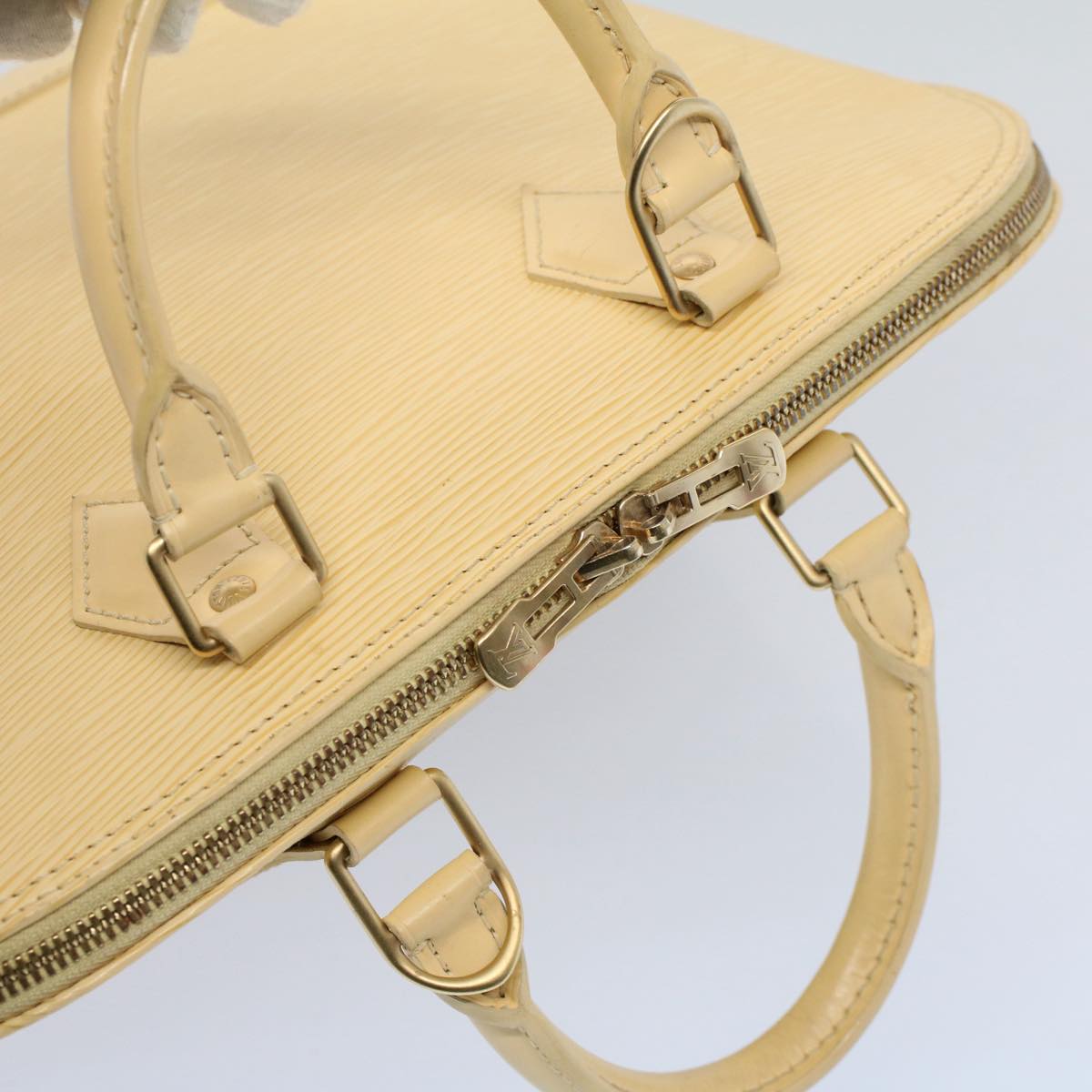 LOUIS VUITTON Epi Alma Hand Bag Cream Vanilla M5214A LV 55059