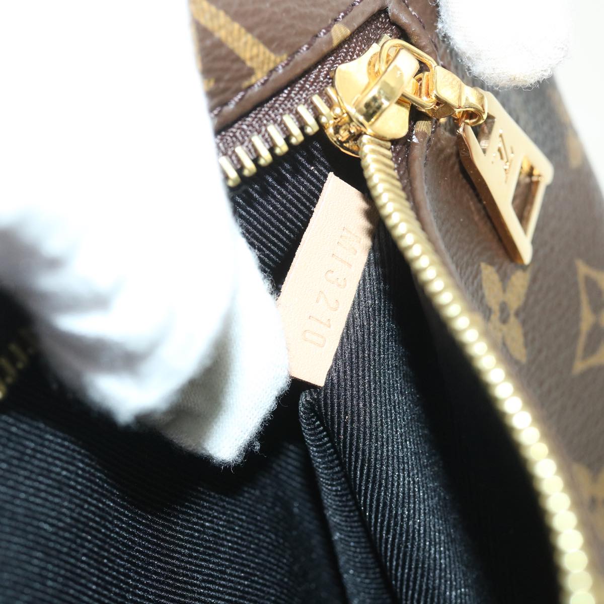 LOUIS VUITTON Monogram Bum Bag Shoulder Bag M43644 LV 55062