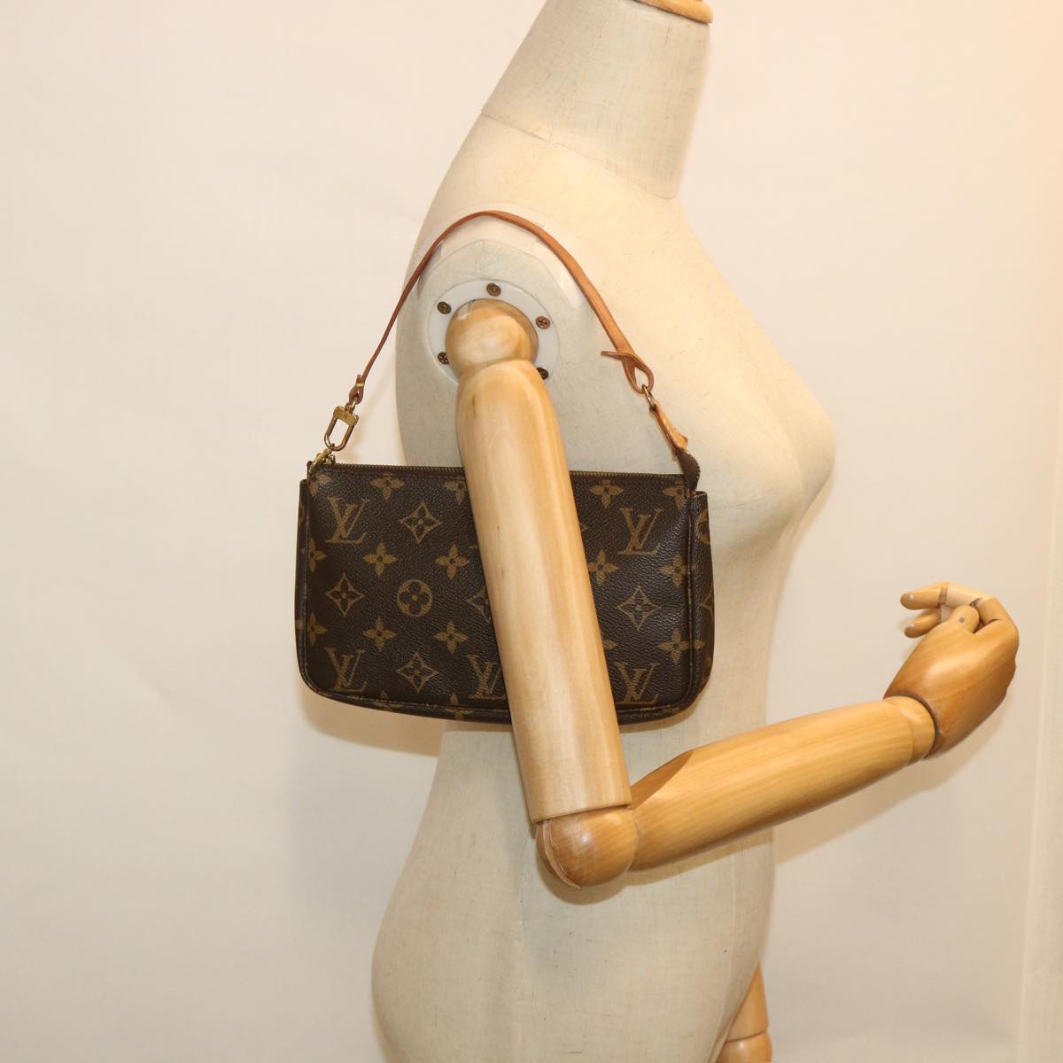 LOUIS VUITTON Monogram Pochette Accessoires Pouch M51980 LV 55130