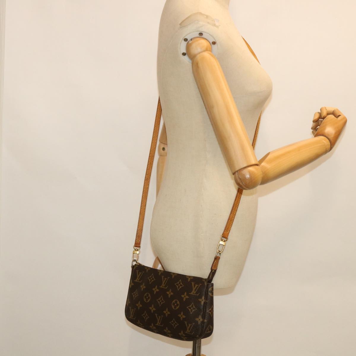 LOUIS VUITTON Monogram Pochette Accessoires Pouch M51980 LV 55131
