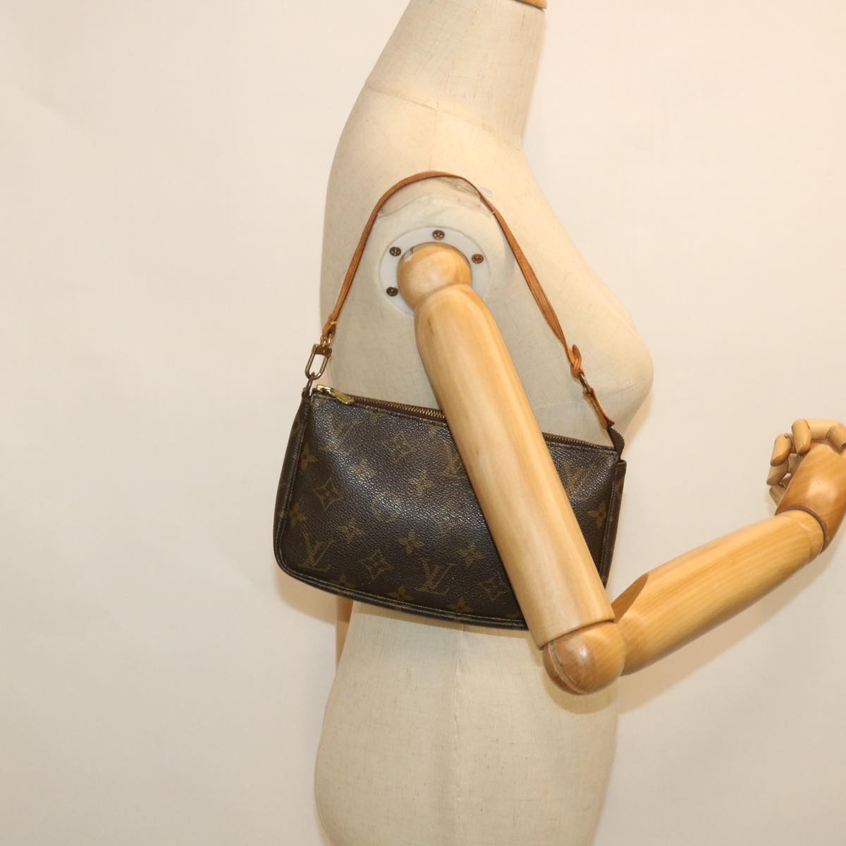 LOUIS VUITTON Monogram Pochette Accessoires Pouch M51980 LV 55132
