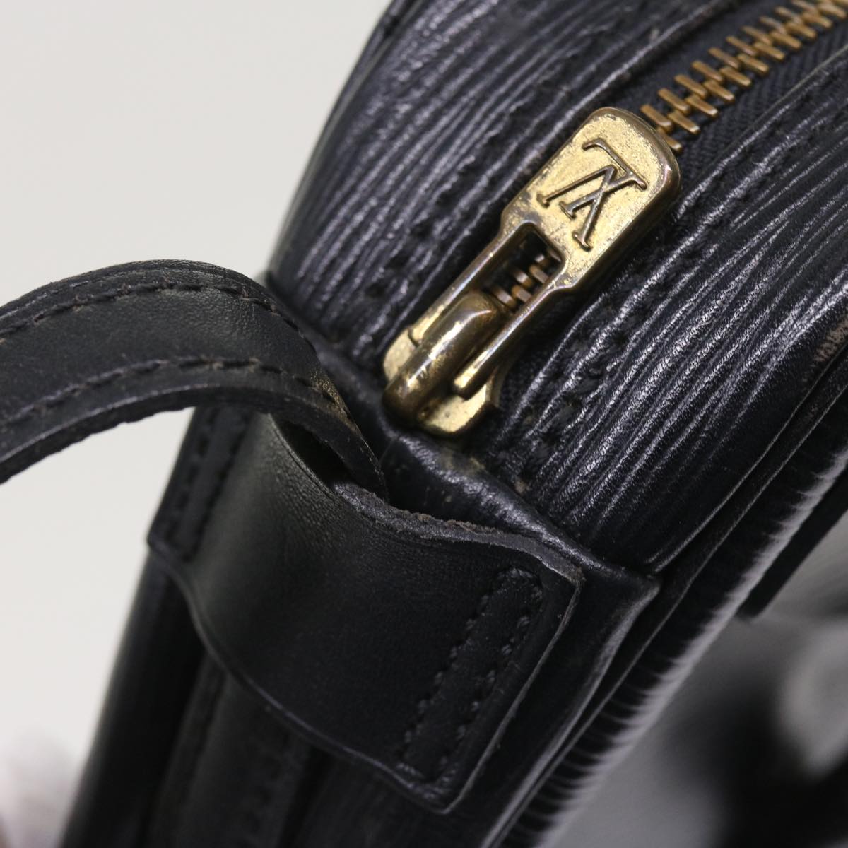 LOUIS VUITTON Epi Jeune Fille MM Shoulder Bag Black M52152 LV 55170