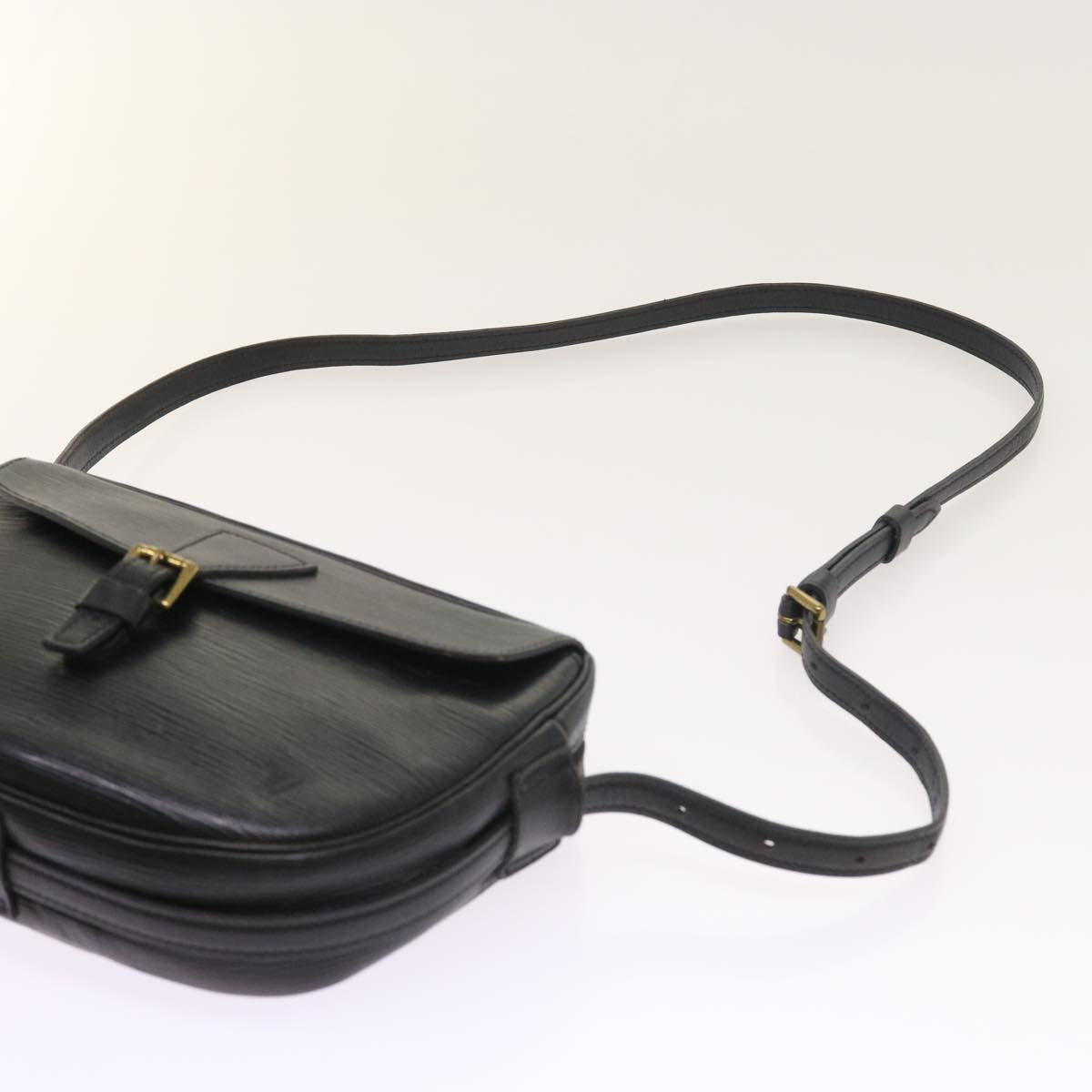 LOUIS VUITTON Epi Jeune Fille MM Shoulder Bag Black M52152 LV 55170