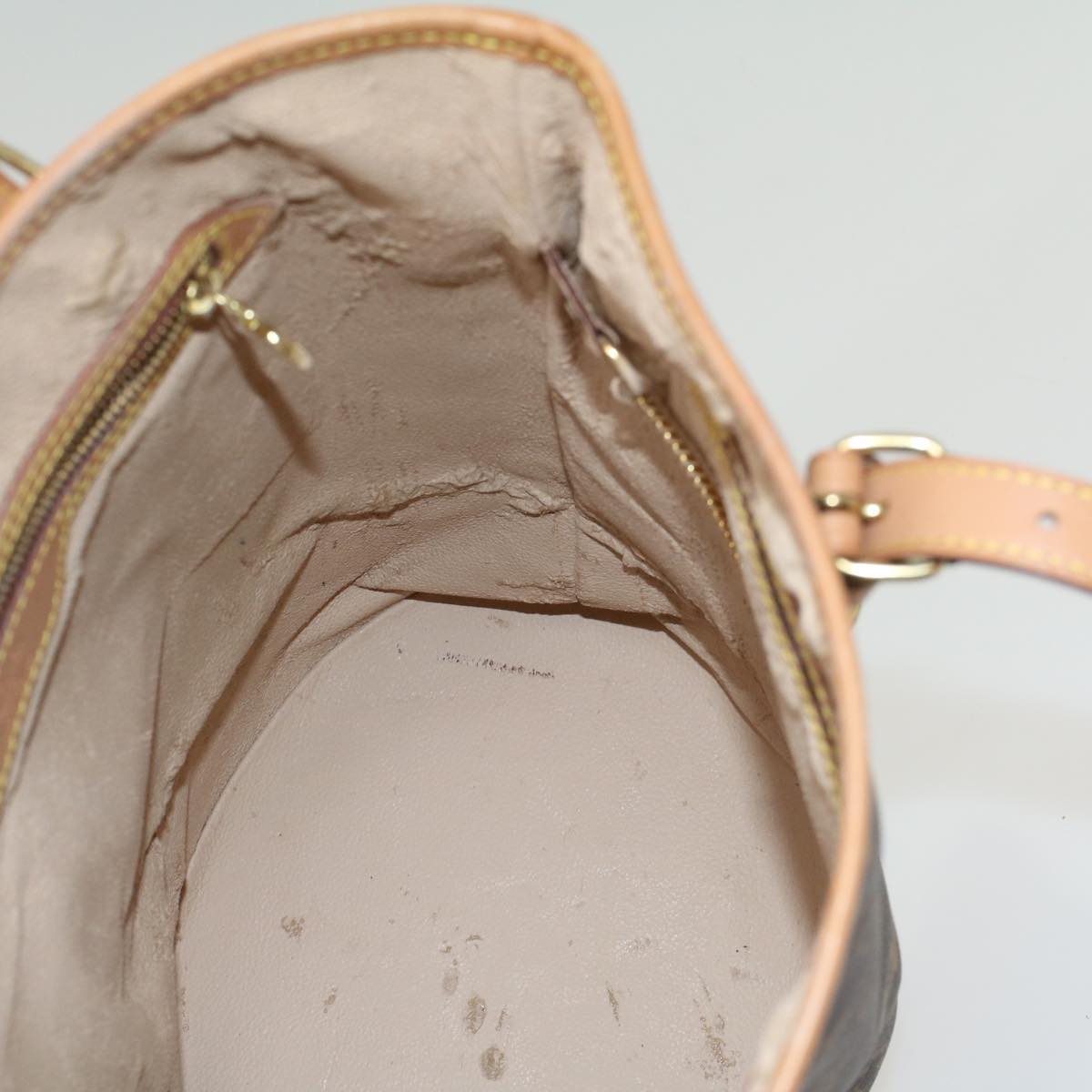 LOUIS VUITTON Monogram Bucket GM Shoulder Bag M42236 LV 55235