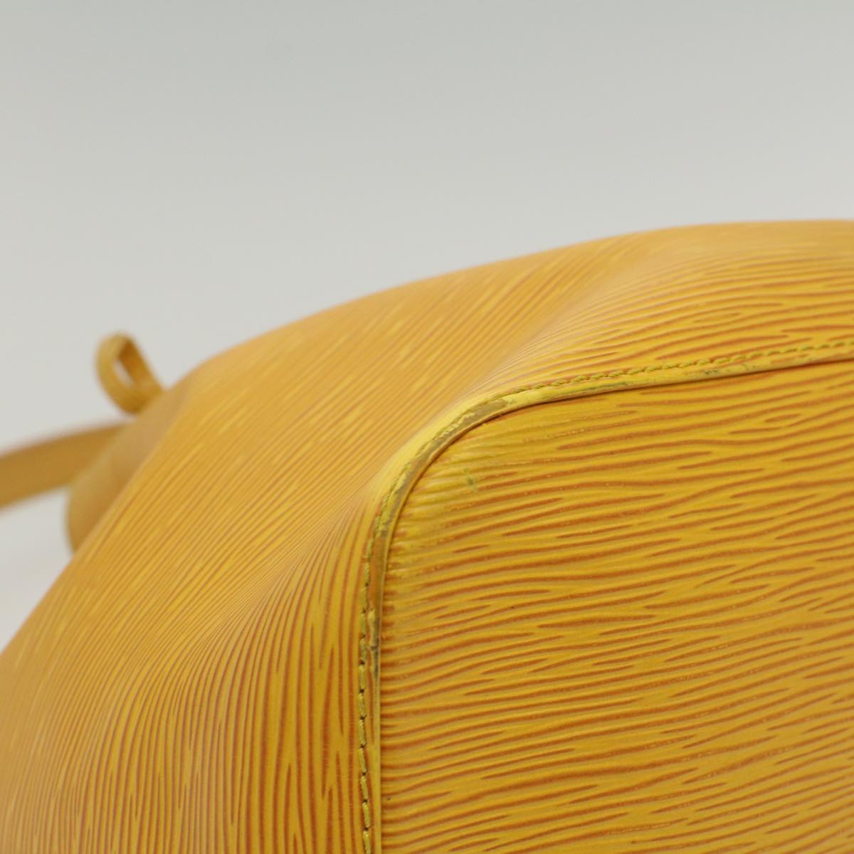LOUIS VUITTON Epi Petit Noe Shoulder Bag Tassili Yellow M44109 LV 55242