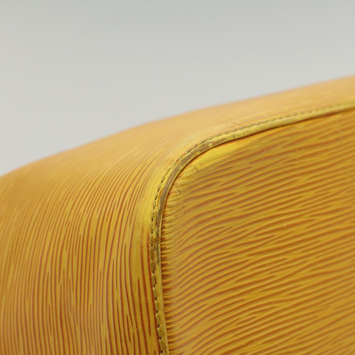 LOUIS VUITTON Epi Petit Noe Shoulder Bag Tassili Yellow M44109 LV 55242