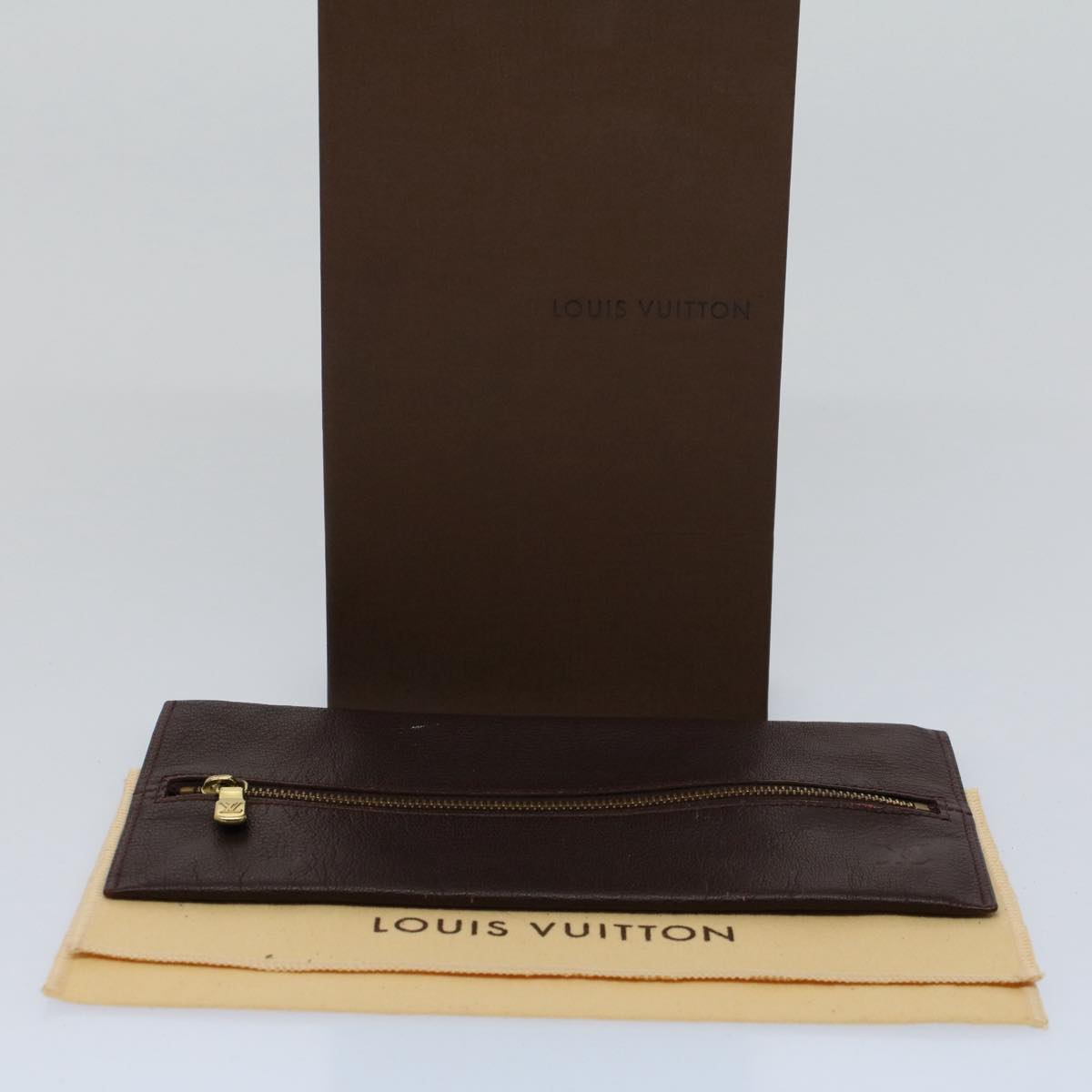 LOUIS VUITTON Taiga Leather Pen Case Acajou LV 55265