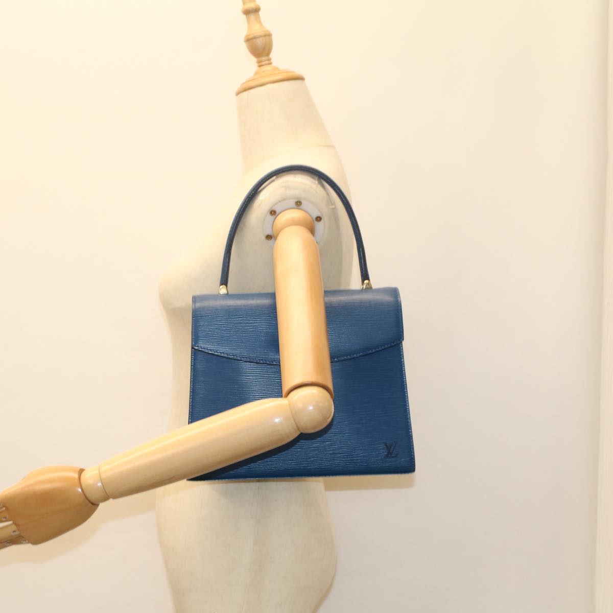LOUIS VUITTON Epi Malesherbes Hand Bag Blue M52375 LV 55310