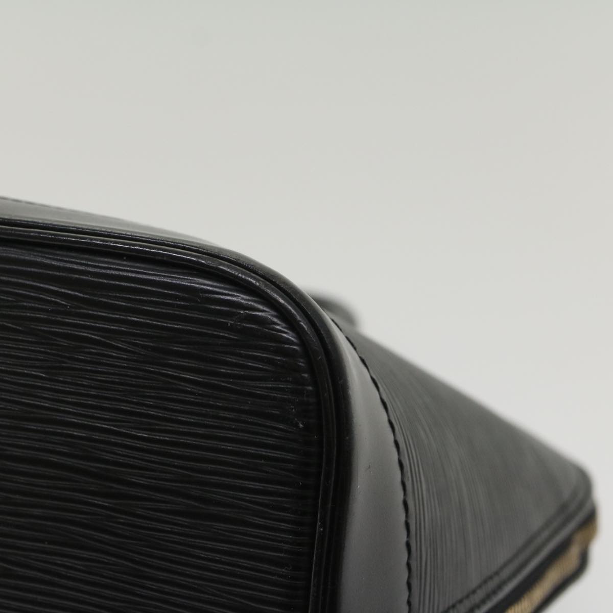 LOUIS VUITTON Epi Alma Hand Bag Black M52142 LV 55313