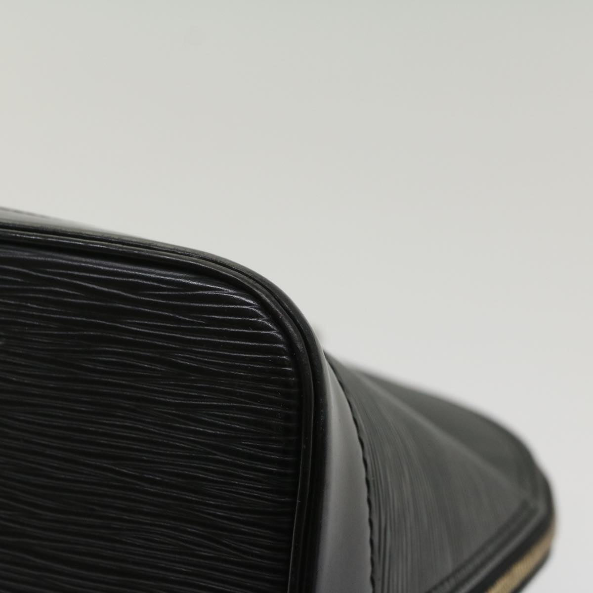 LOUIS VUITTON Epi Alma Hand Bag Black M52142 LV 55313