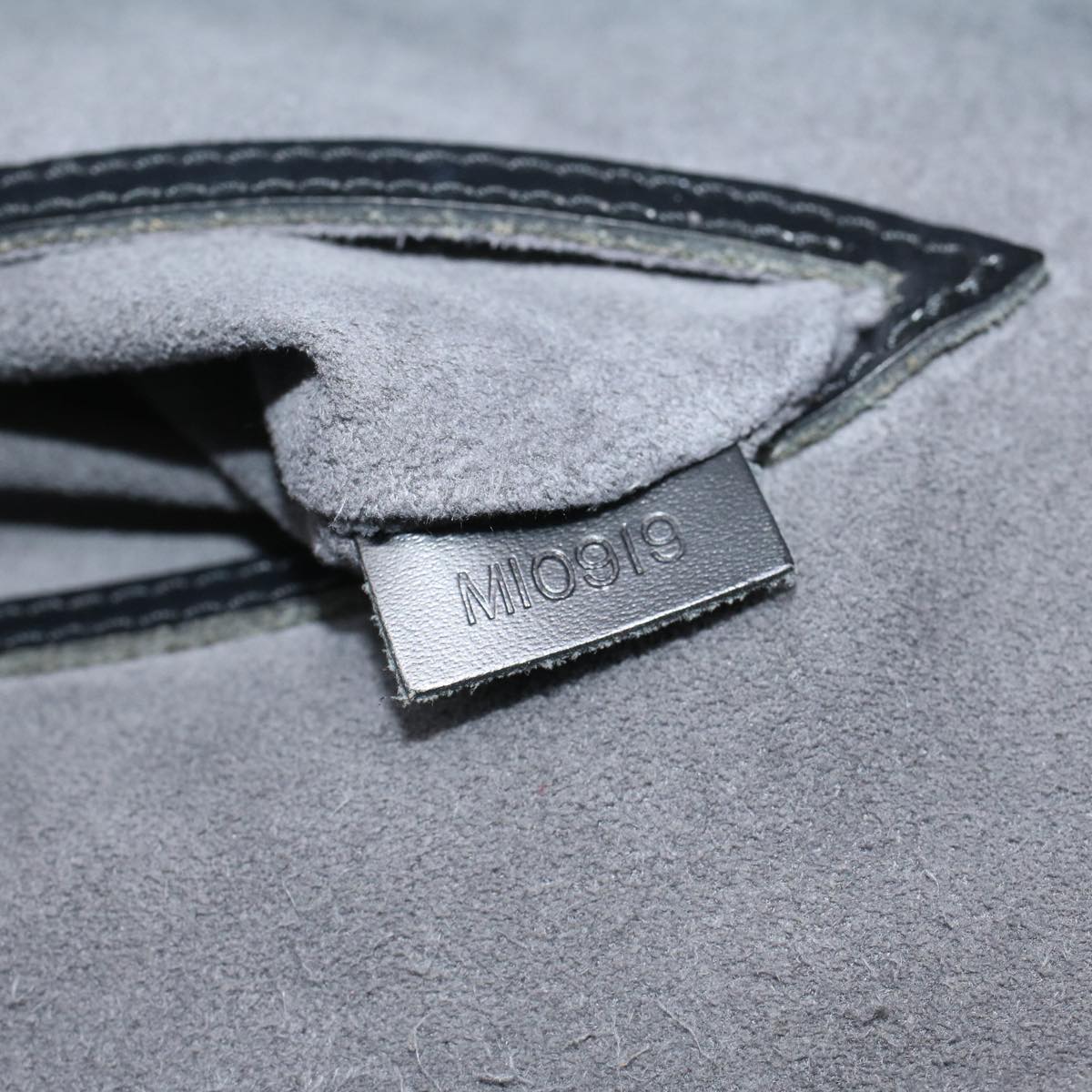LOUIS VUITTON Epi Alma Hand Bag Black M52142 LV 55313