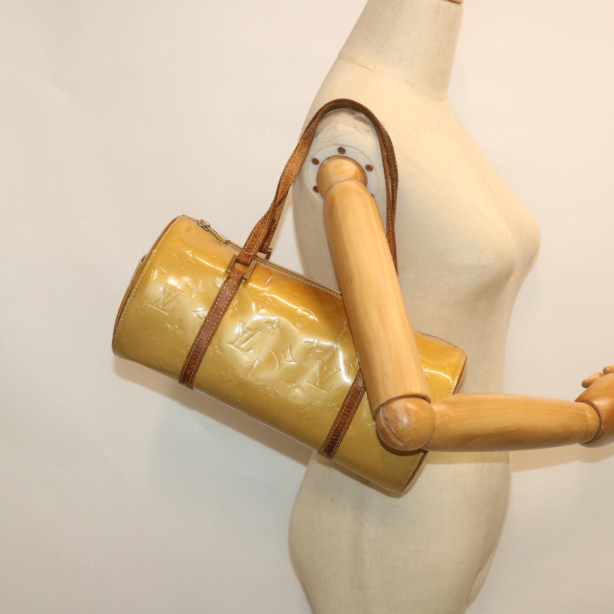 LOUIS VUITTON Monogram Vernis Bedford Hand Bag Beige M91006 LV 55318