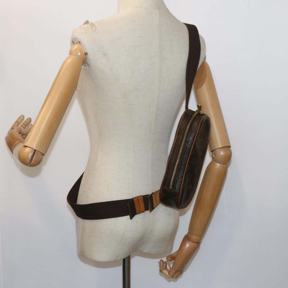LOUIS VUITTON Monogram Pochette Gange Shoulder Bag M51870 LV 55328