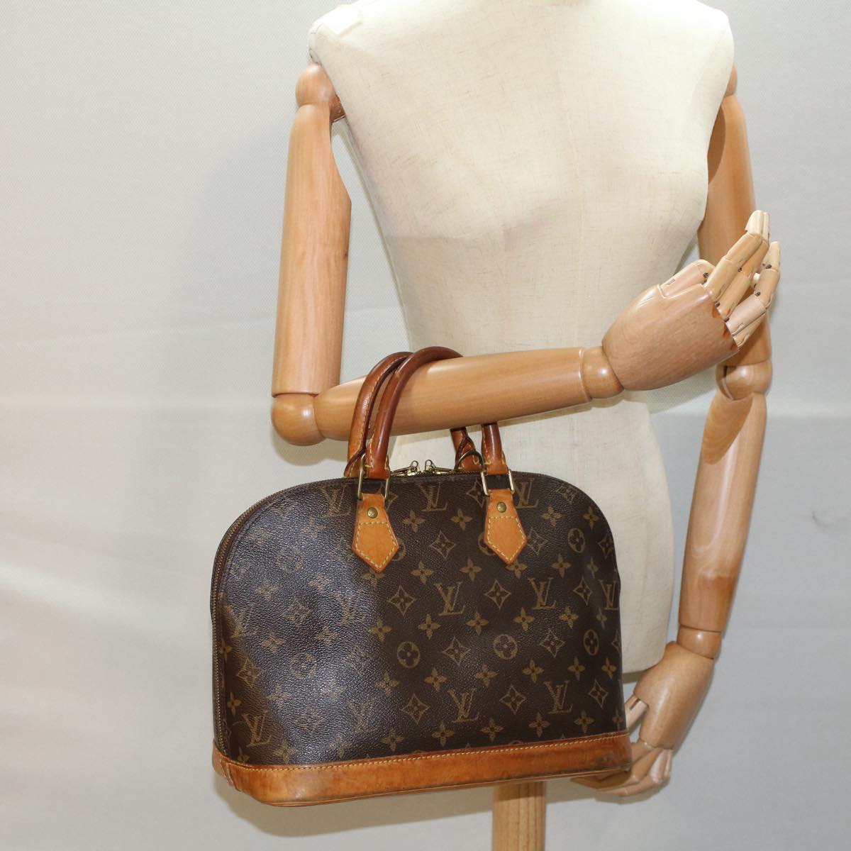 LOUIS VUITTON Monogram Alma Hand Bag M51130 LV 55361