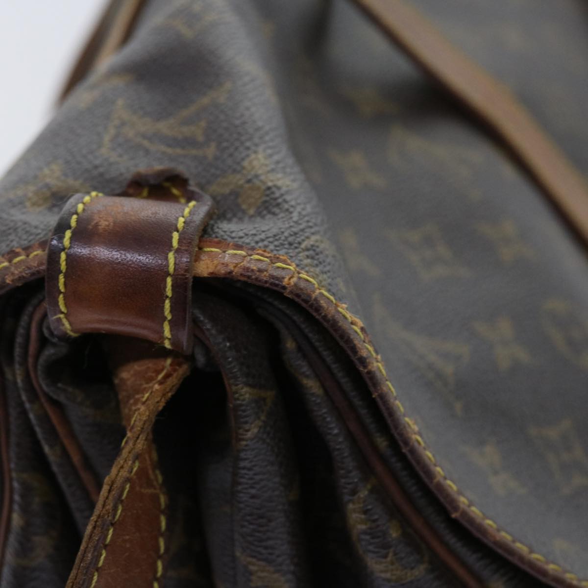 LOUIS VUITTON Monogram Saumur 35 Shoulder Bag M42254 LV 55382