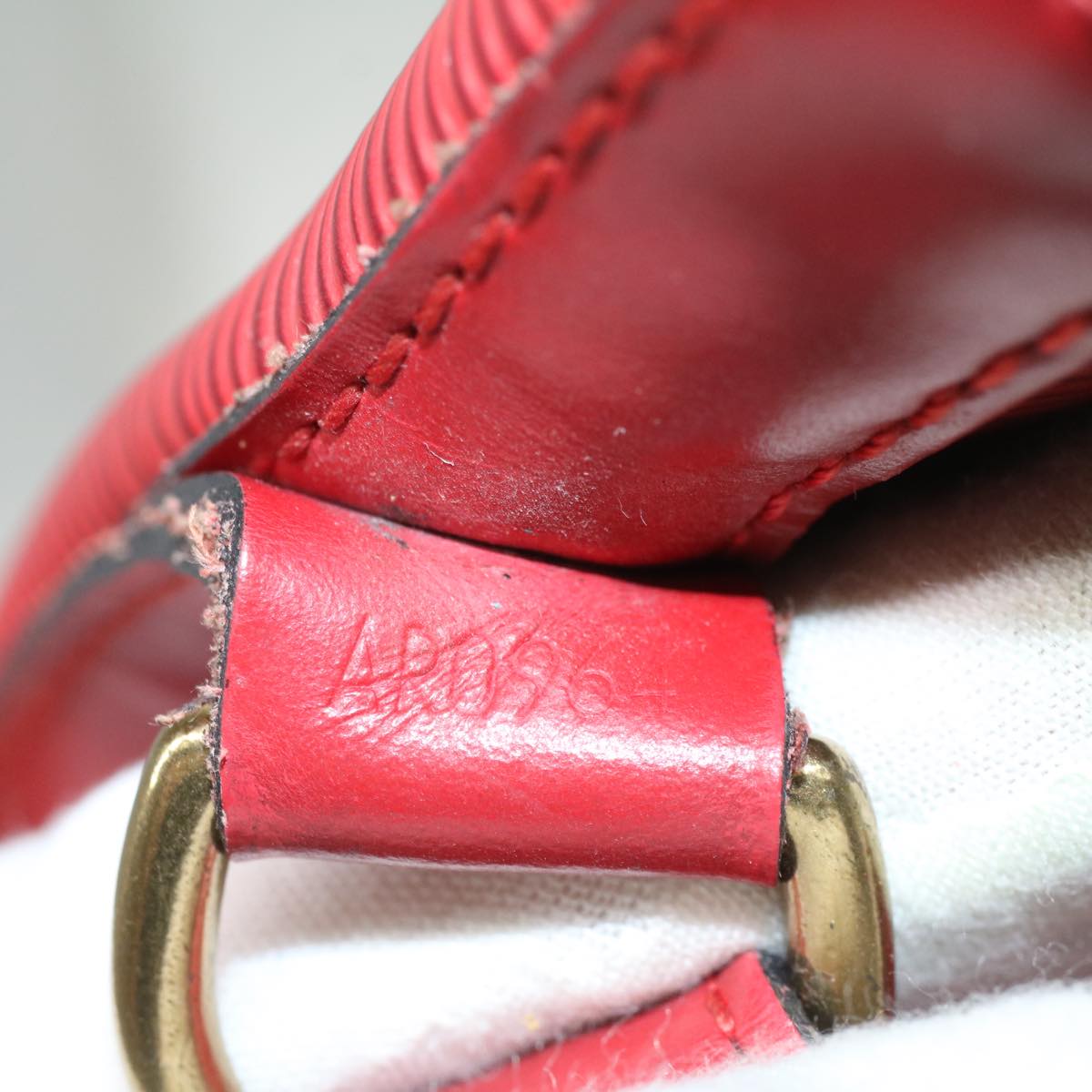 LOUIS VUITTON Epi Noe Shoulder Bag Red M44007 LV 55390