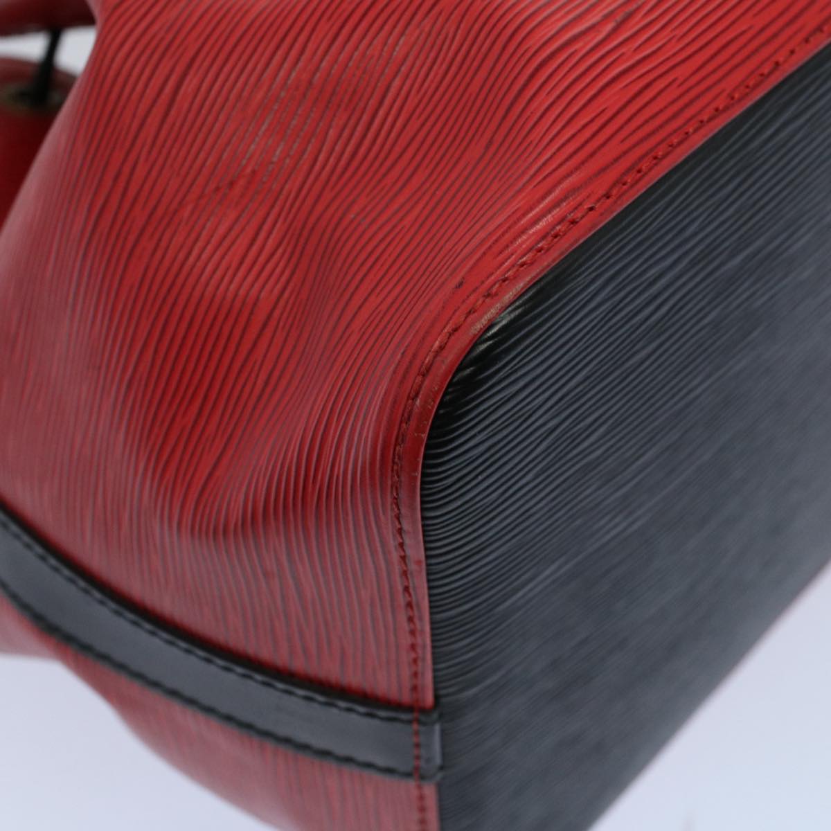 LOUIS VUITTON Epi Petit Noe Shoulder Bag Bicolor Black Red M44172 LV 55391