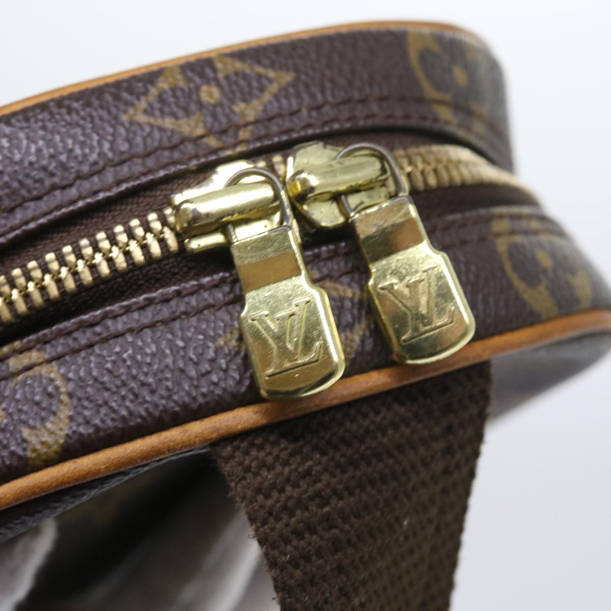 LOUIS VUITTON Monogram Pochette Gange Shoulder Bag M51870 LV 55528