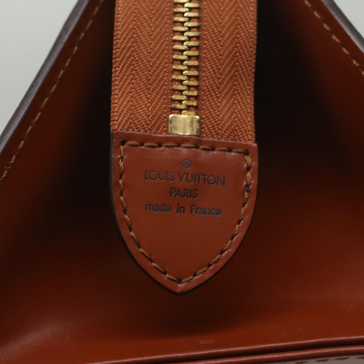 LOUIS VUITTON Epi Sac Triangle Hand Bag Brown M52093 LV 55553
