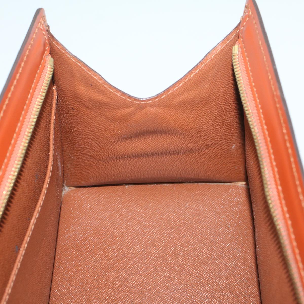 LOUIS VUITTON Epi Sac Triangle Hand Bag Brown M52093 LV 55553