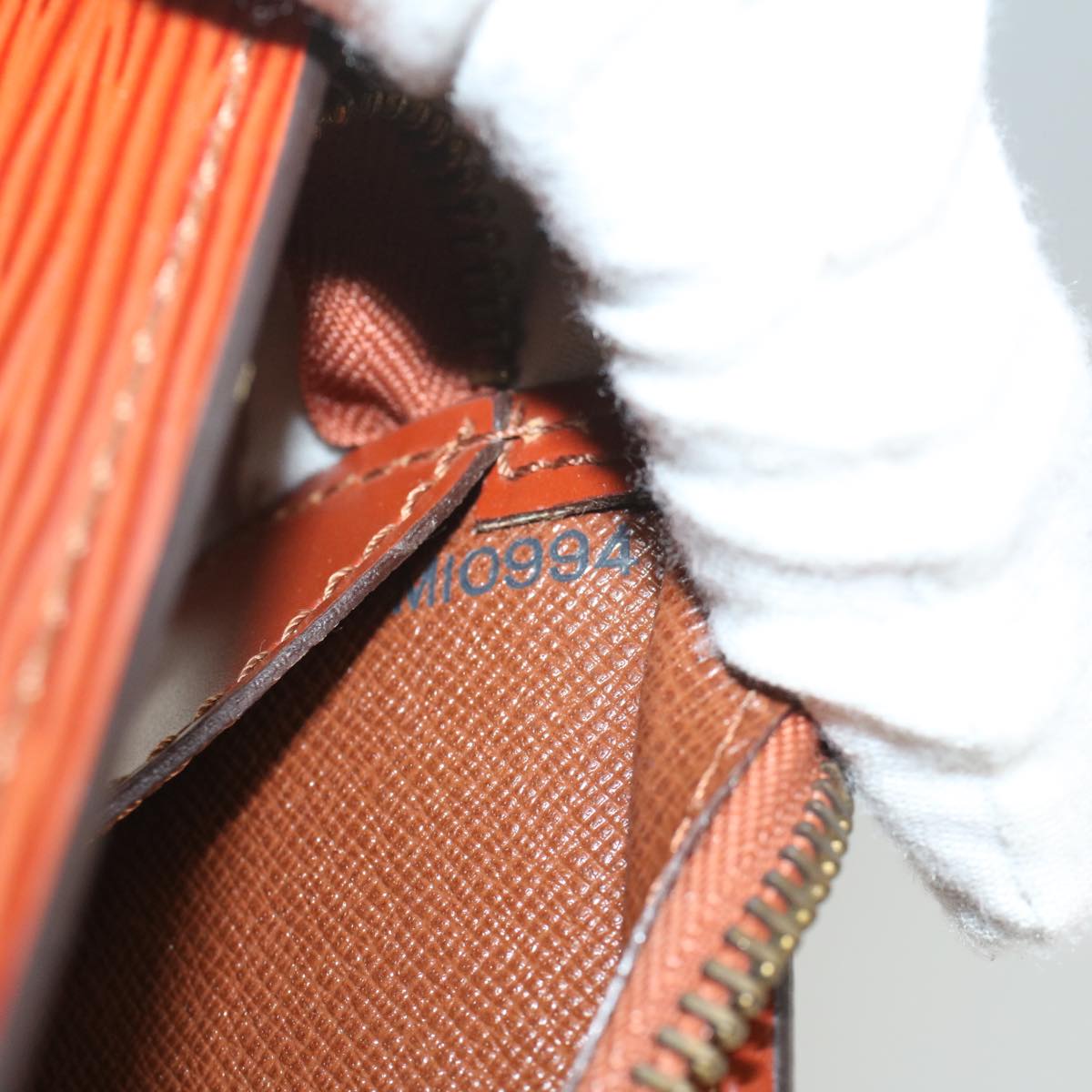 LOUIS VUITTON Epi Sac Triangle Hand Bag Brown M52093 LV 55553