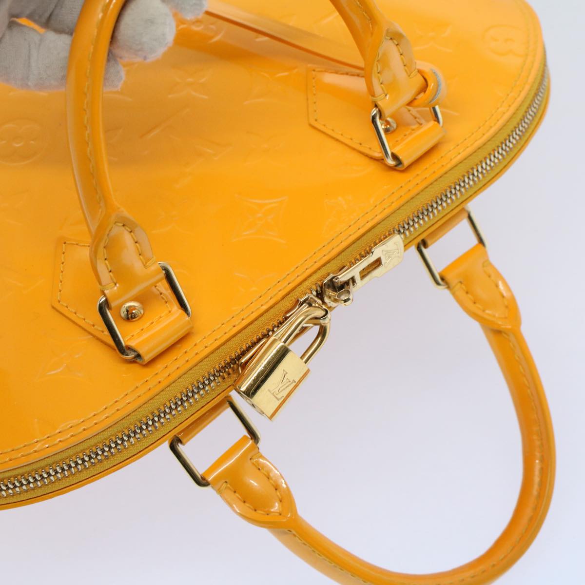 LOUIS VUITTON Monogram Vernis Alma PM Hand Bag Jone Passion M91695 LV 55601