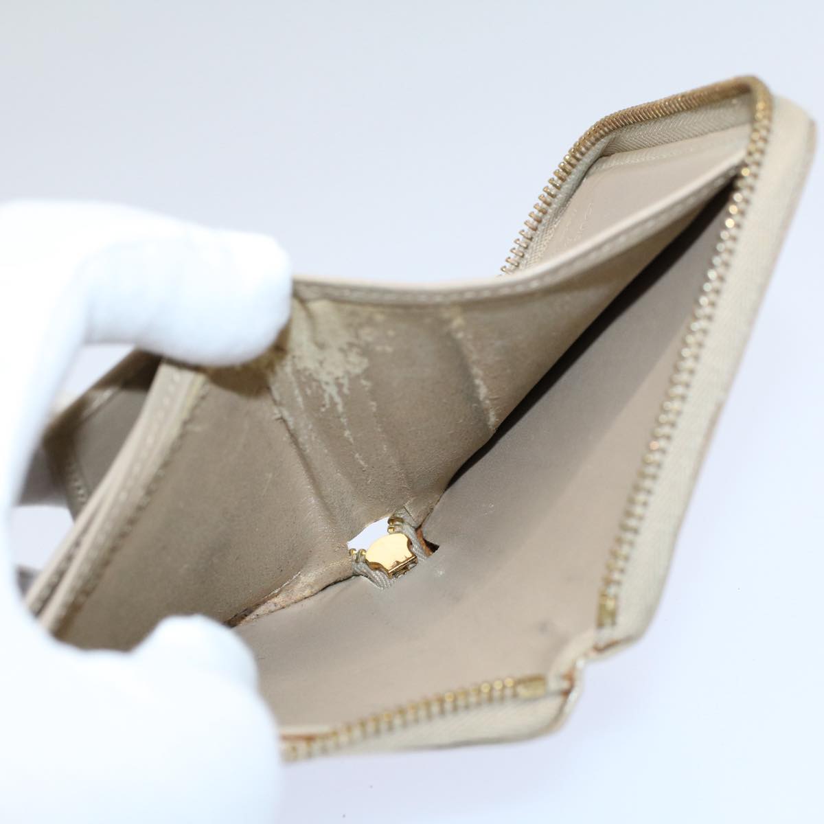 LOUIS VUITTON Monogram Vernis Bloom Compact Wallet Beige M91015 LV 55611