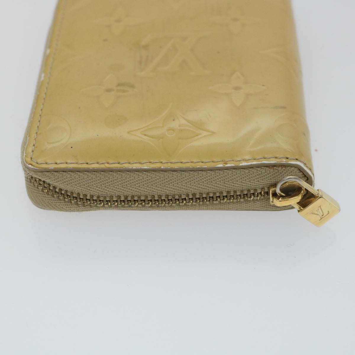 LOUIS VUITTON Monogram Vernis Bloom Compact Wallet Beige M91015 LV 55611