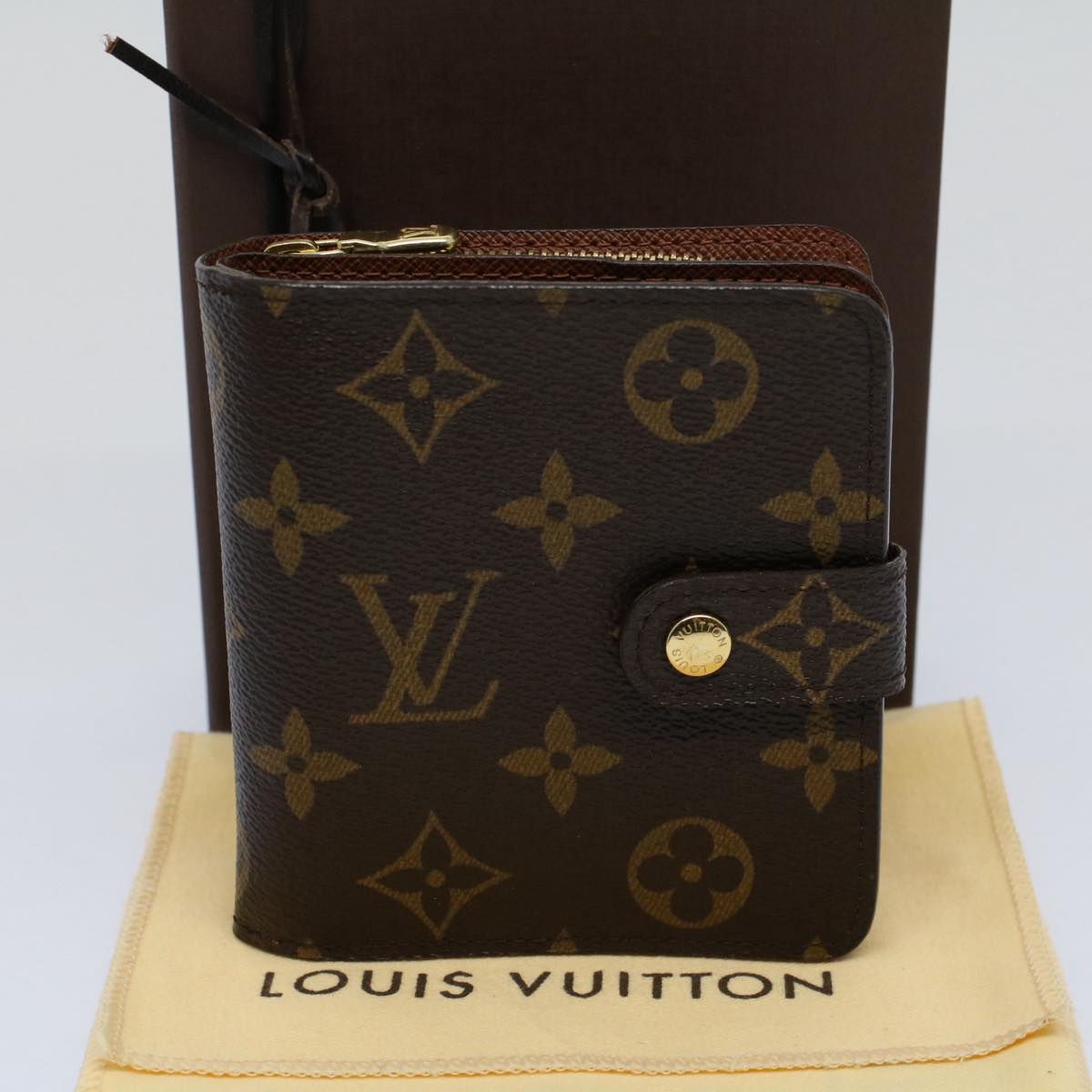 LOUIS VUITTON Monogram Compact Zip Wallet M61667 LV 55620A