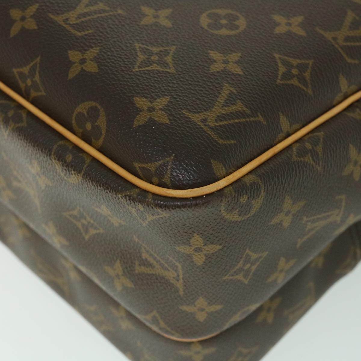 LOUIS VUITTON Monogram Reporter GM Shoulder Bag M45252 LV 55635