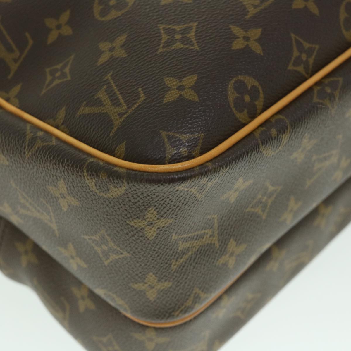 LOUIS VUITTON Monogram Reporter GM Shoulder Bag M45252 LV 55635