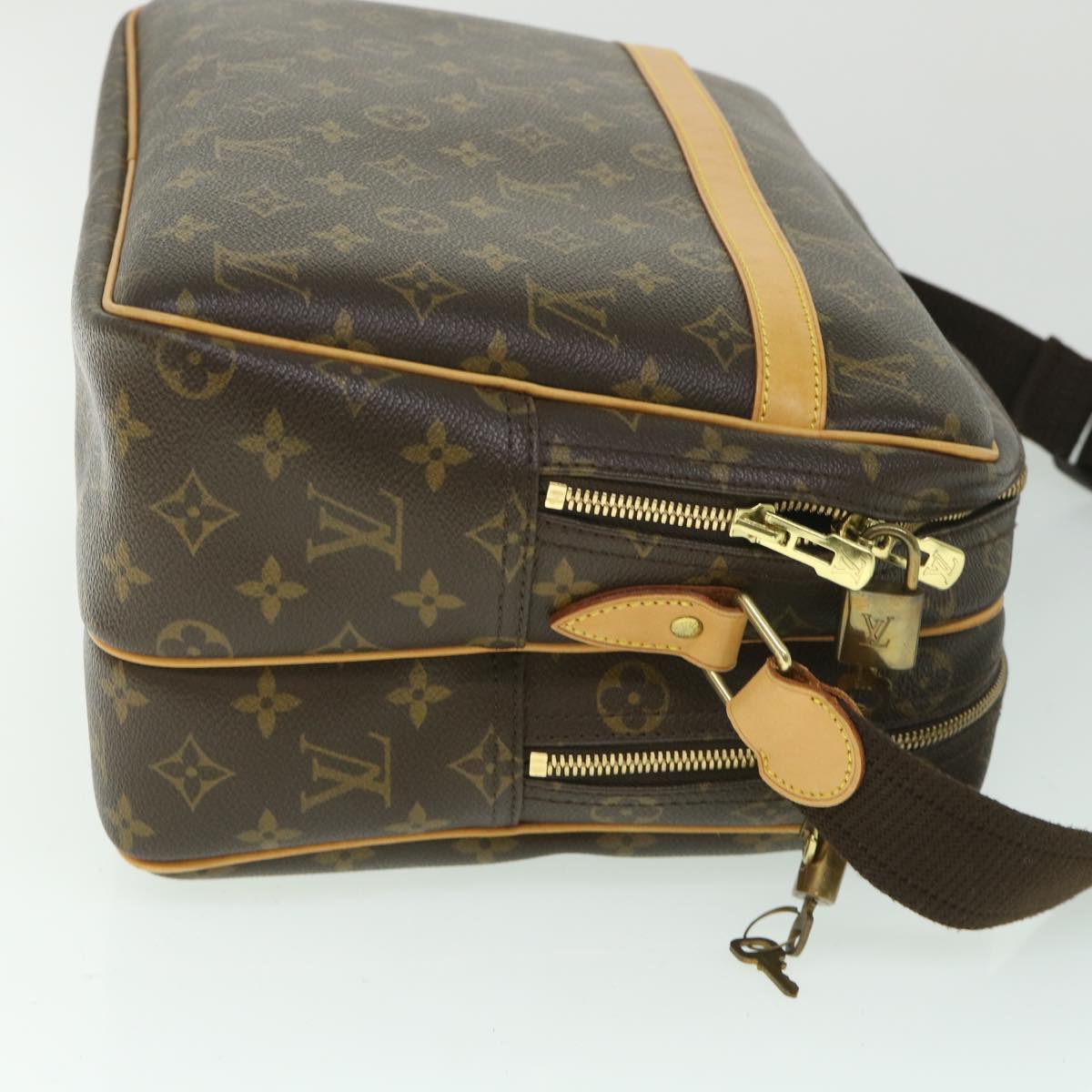 LOUIS VUITTON Monogram Reporter GM Shoulder Bag M45252 LV 55635