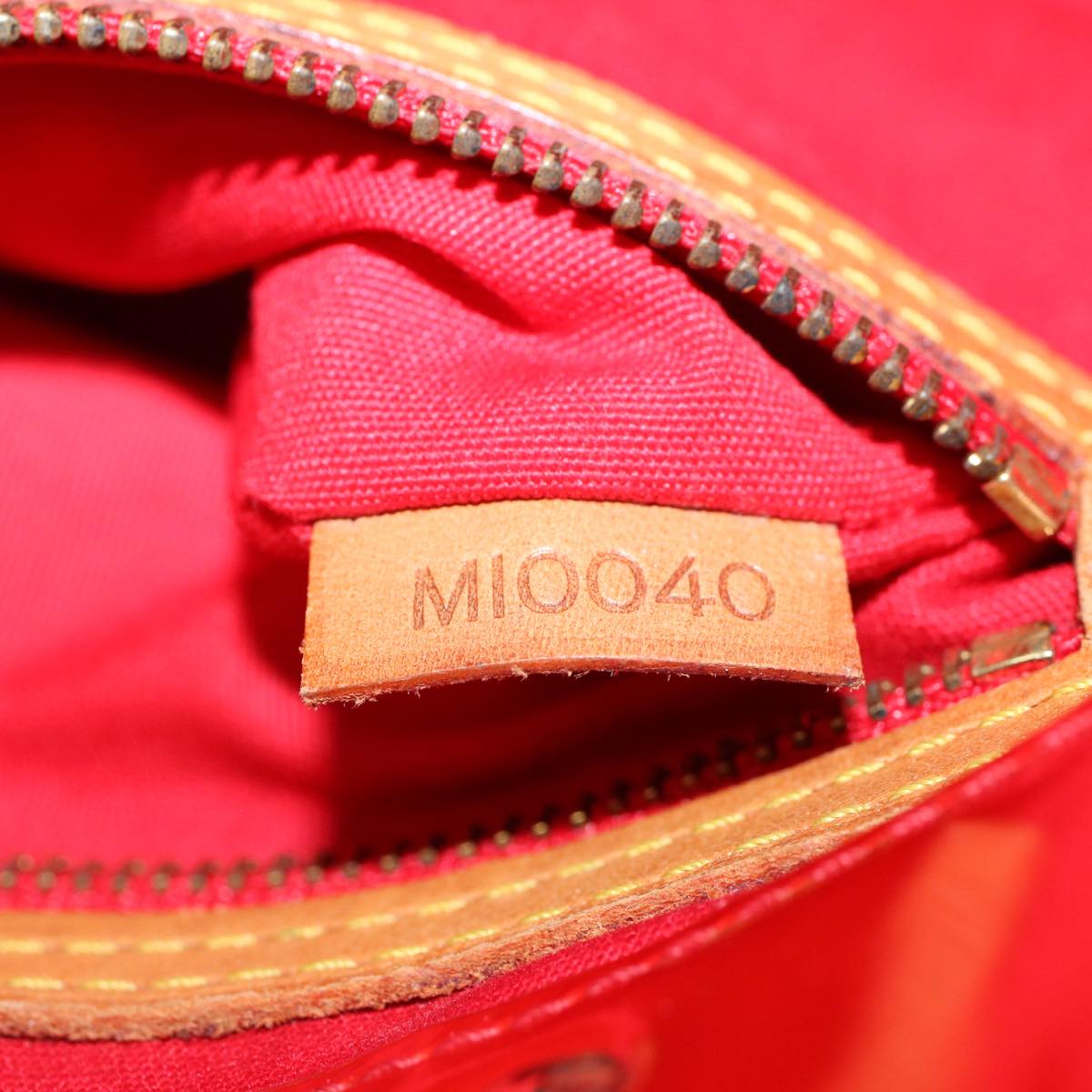 LOUIS VUITTON Monogram Vernis Reade PM Hand Bag Red M91088 LV 55672