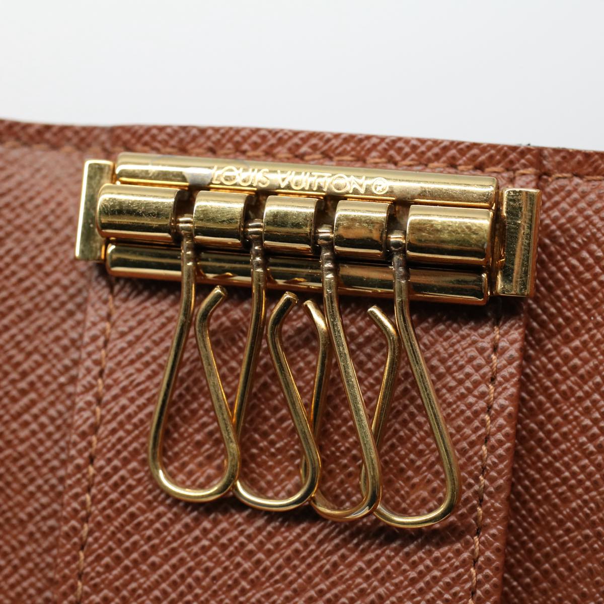 LOUIS VUITTON Monogram Multi Cles 4 Key Case M69517 LV 55685