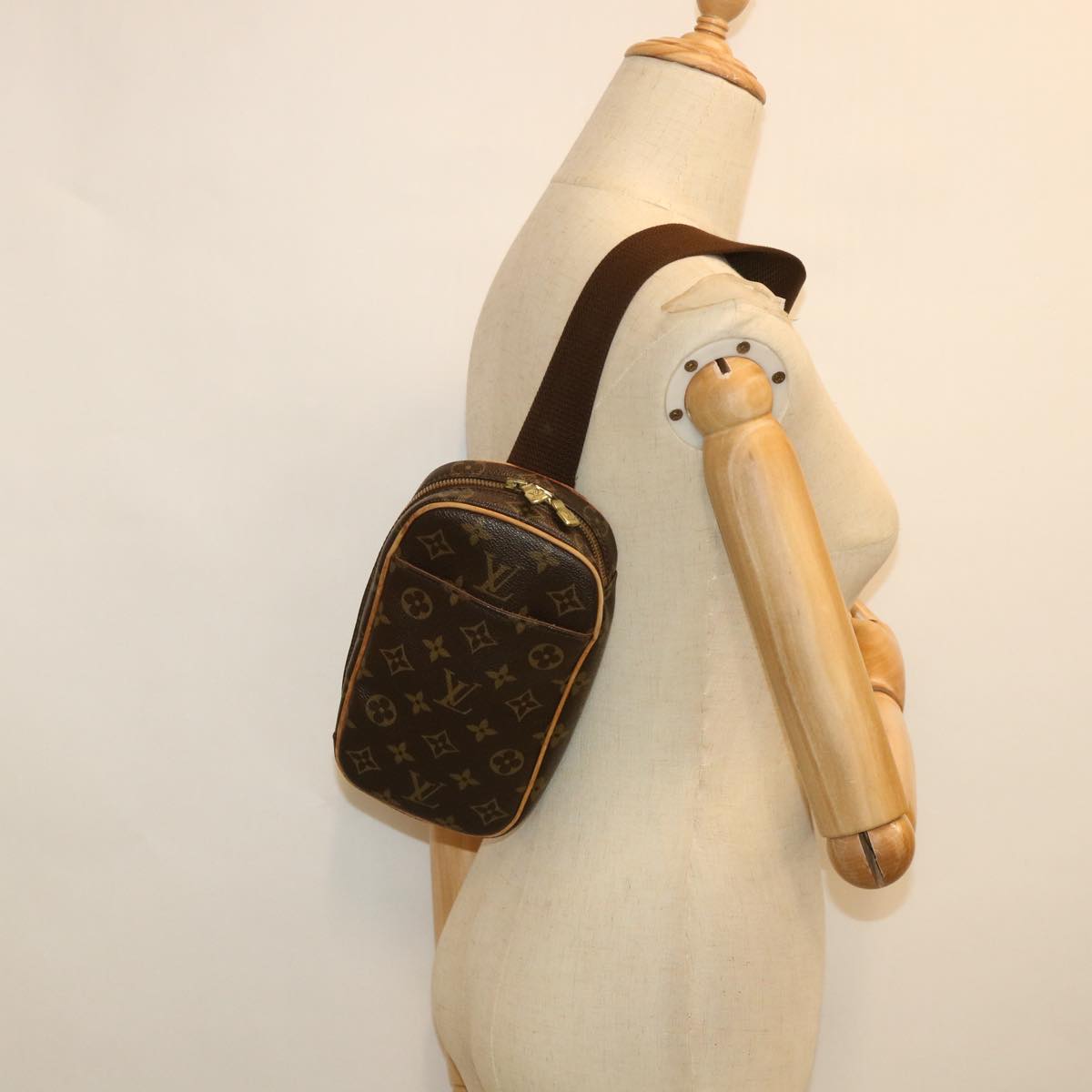 LOUIS VUITTON Monogram Pochette Gange Shoulder Bag M51870 LV 55703