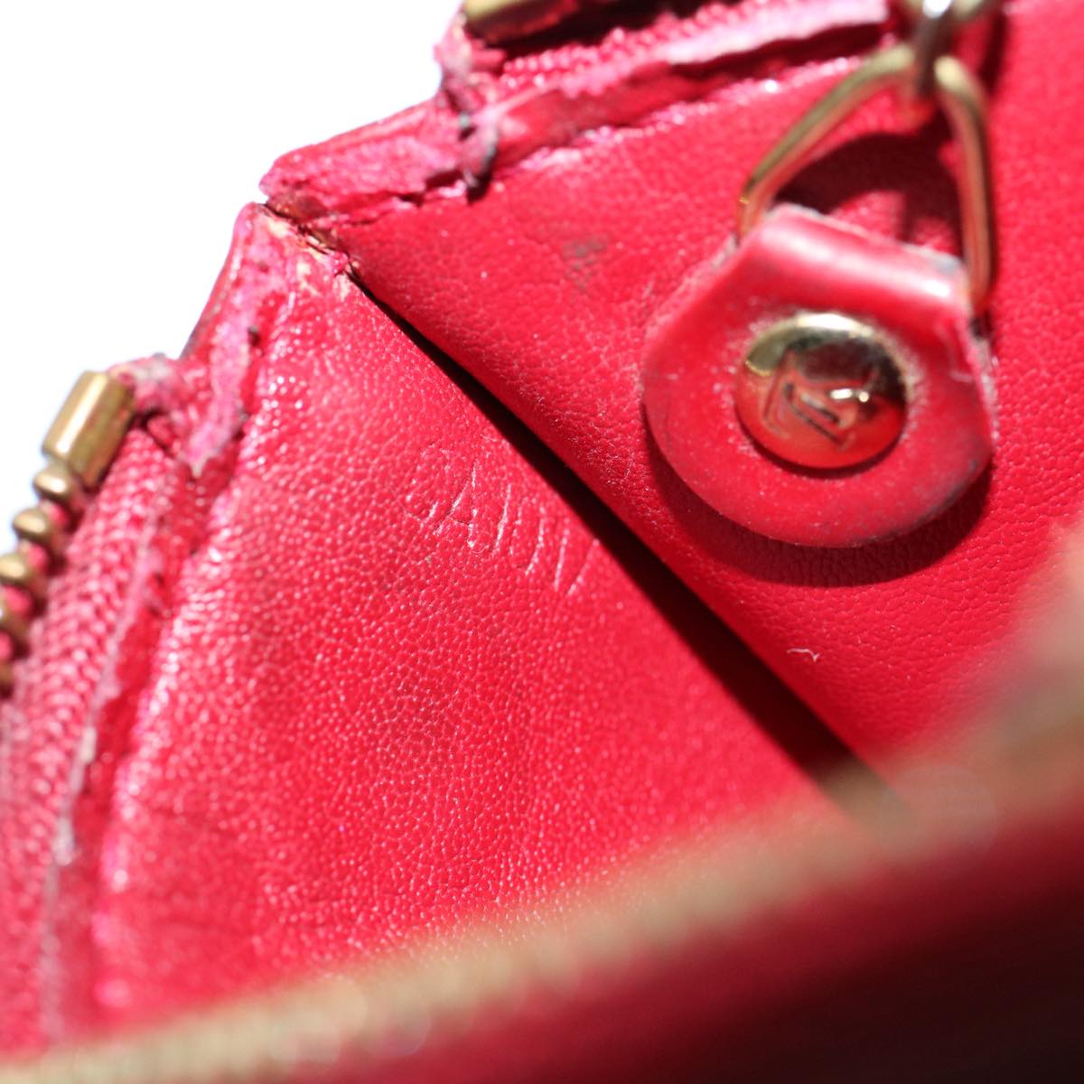 LOUIS VUITTON Monogram Vernis Pochette Cles Coin Purse Red M9144F LV 55771