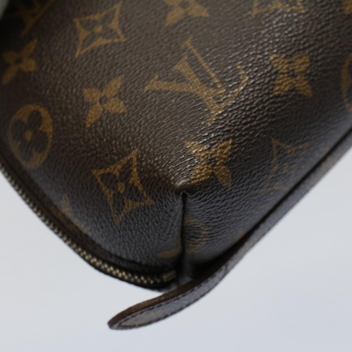 LOUIS VUITTON Monogram Trousse Demi Ronde Cosmetic Pouch M47520 LV 55779