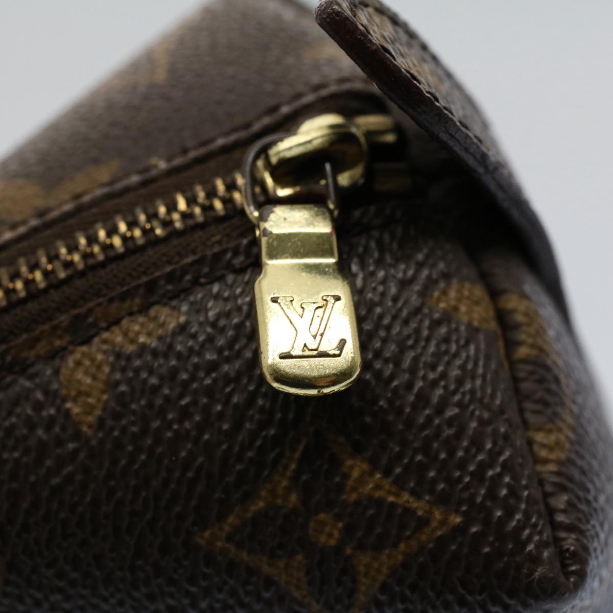 LOUIS VUITTON Monogram Trousse Demi Ronde Cosmetic Pouch M47520 LV 55779