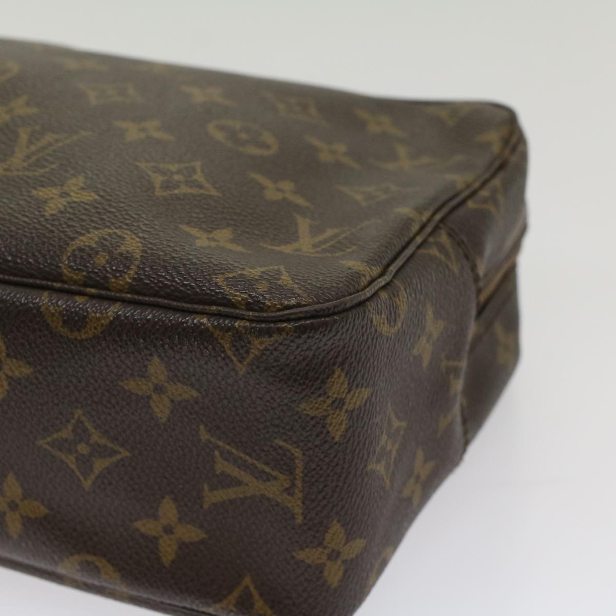 LOUIS VUITTON Monogram Trousse Toilette 28 Clutch Bag M47522 LV 55785