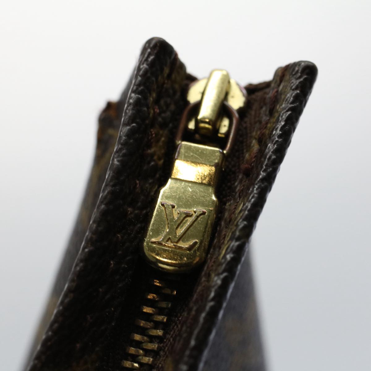 LOUIS VUITTON Monogram Poche Toilette 26 Pouch M47542 LV 55789