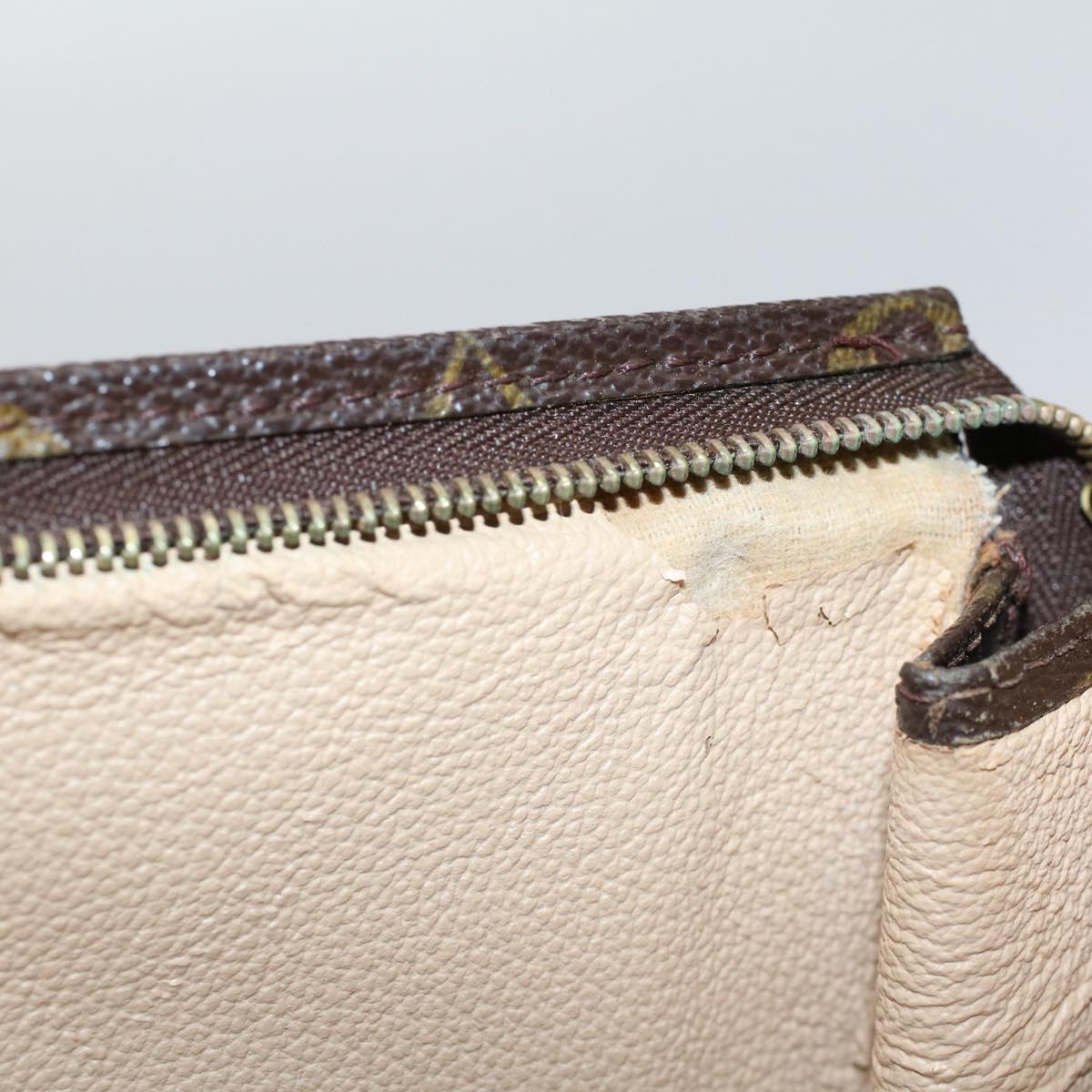 LOUIS VUITTON Monogram Poche Toilette 26 Pouch M47542 LV 55789
