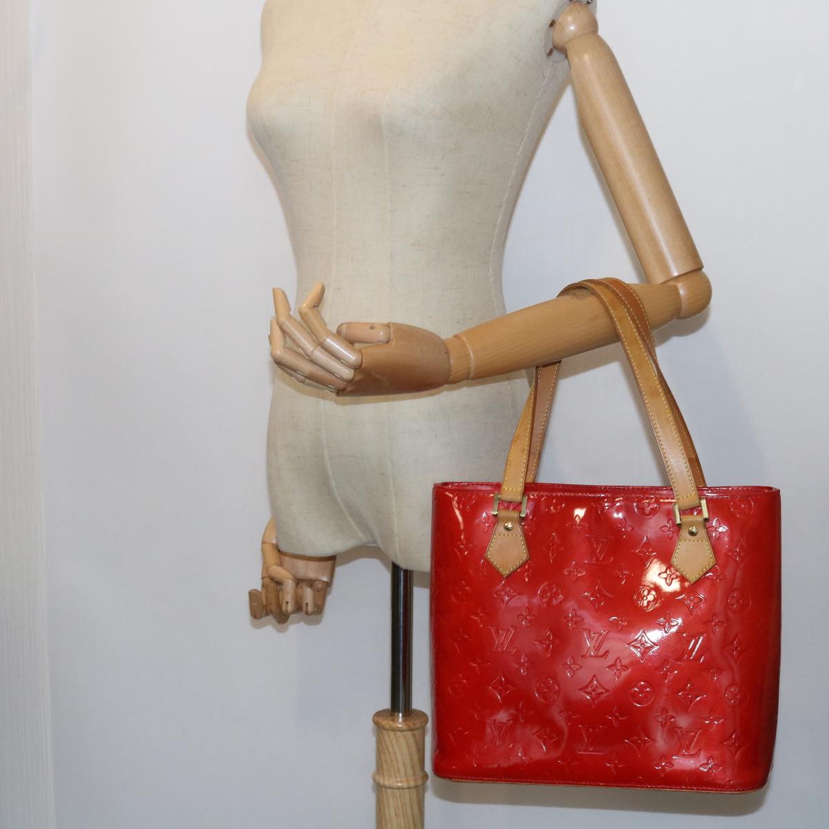 LOUIS VUITTON Monogram Vernis Houston Hand Bag Red M91092 LV 55796