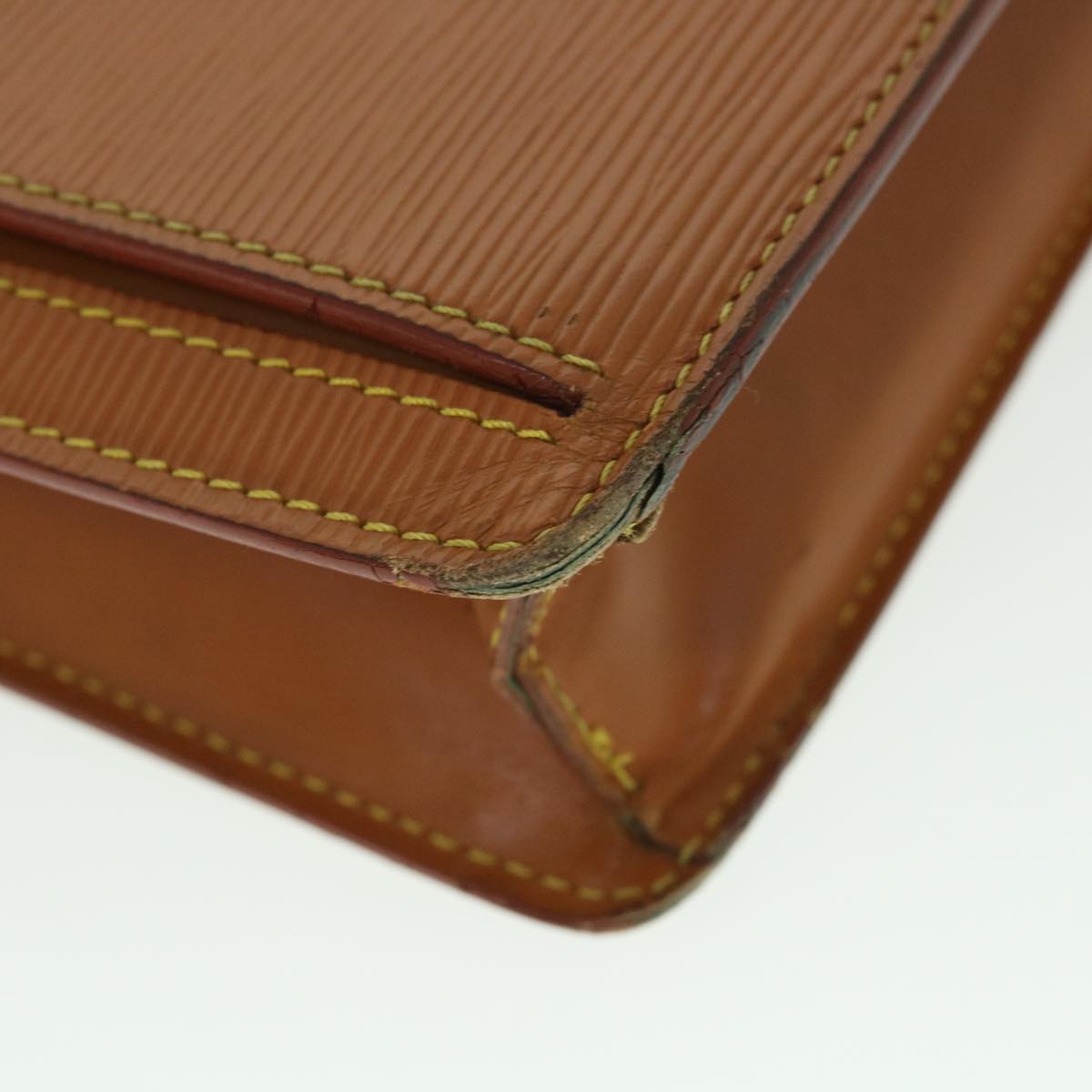 LOUIS VUITTON Epi Serie Dragonne Hand Bag Brown M52618 LV 55815