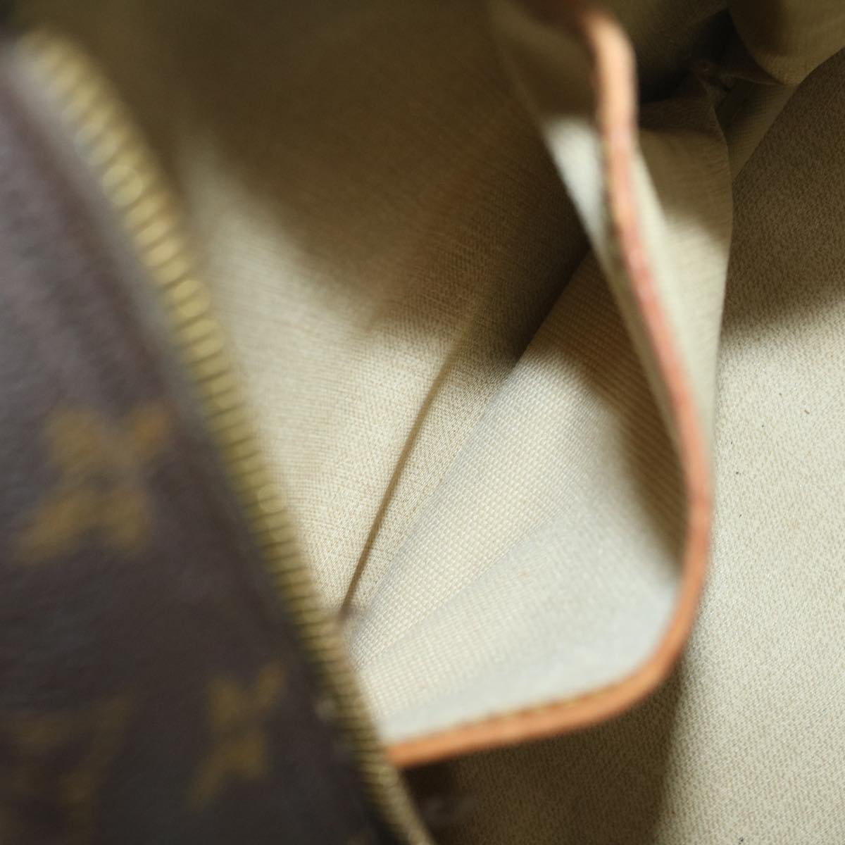 LOUIS VUITTON Monogram Deauville Hand Bag M47270 LV 55844