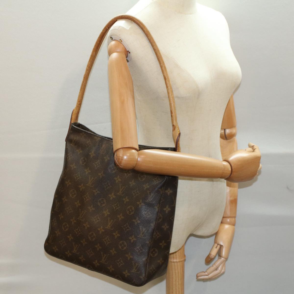 LOUIS VUITTON Monogram Looping GM Shoulder Bag M51145 LV 55850