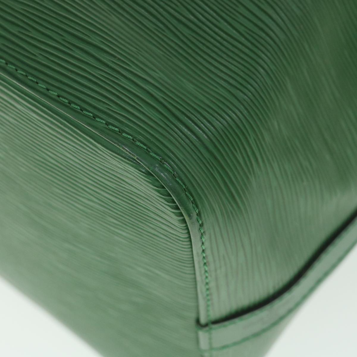 LOUIS VUITTON Epi Petit Noe Shoulder Bag Green M44104 LV 55851