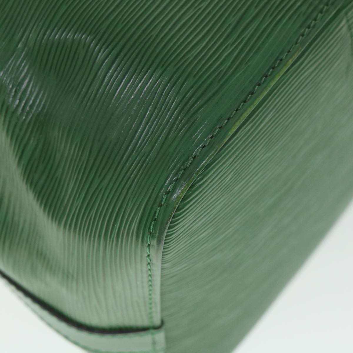 LOUIS VUITTON Epi Petit Noe Shoulder Bag Green M44104 LV 55851
