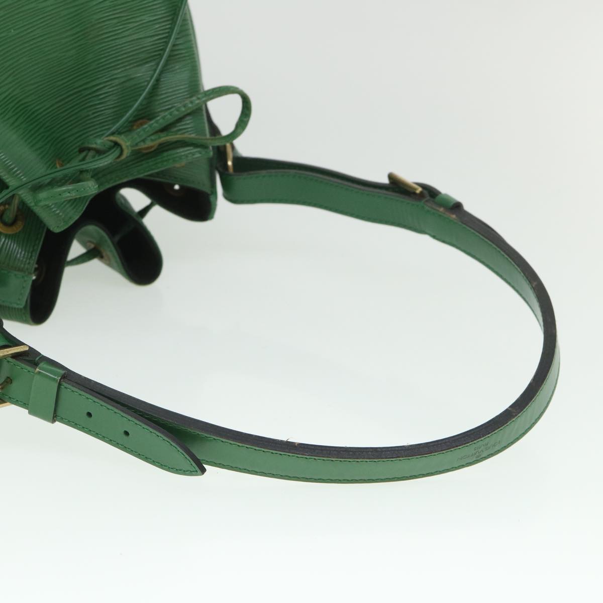 LOUIS VUITTON Epi Petit Noe Shoulder Bag Green M44104 LV 55851